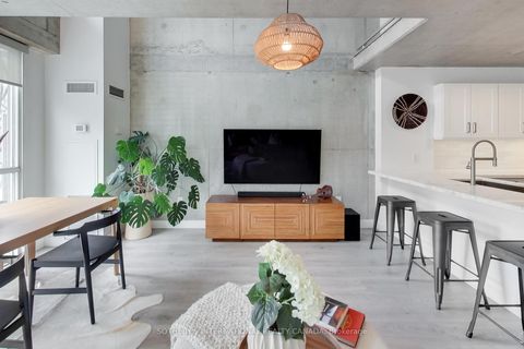 Photo 4 at 312 - 954 King Street W, Niagara, Toronto