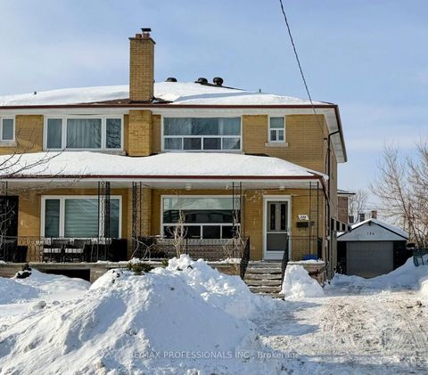 Photo 1 at 134 Giltspur Drive, Jane Heights, Toronto