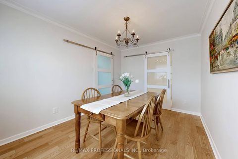 Photo 9 at 134 Giltspur Drive, Jane Heights, Toronto