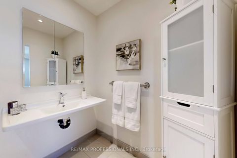 Photo 12 at 134 Giltspur Drive, Jane Heights, Toronto