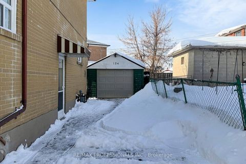 Photo 32 at 134 Giltspur Drive, Jane Heights, Toronto