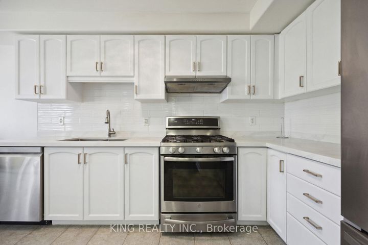 Photo 16 at 111 Donald Bell Drive, Binbrook, Hamilton