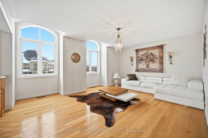 Photo 21 at 17 ISLAND Grove, Credit Valley, Brampton