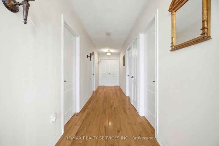 Photo 24 at 17 ISLAND Grove, Credit Valley, Brampton