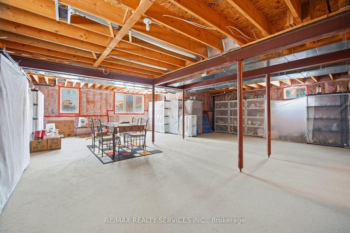 Photo 39 at 17 ISLAND Grove, Credit Valley, Brampton