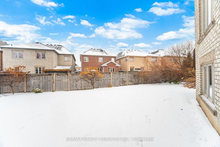 Photo 47 at 17 ISLAND Grove, Credit Valley, Brampton