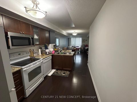 Photo 3 at 404 - 761 Bay Street, Bay Street Corridor, Toronto