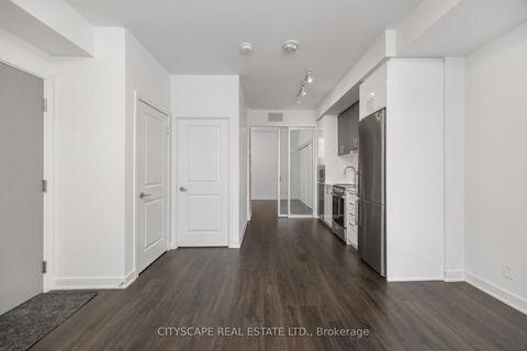 Photo 4 at 501 - 30 Upper Mall Way, Brownridge, Vaughan