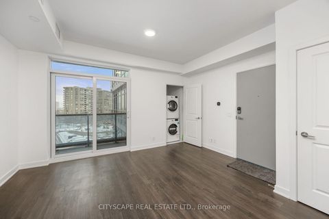 Photo 7 at 501 - 30 Upper Mall Way, Brownridge, Vaughan