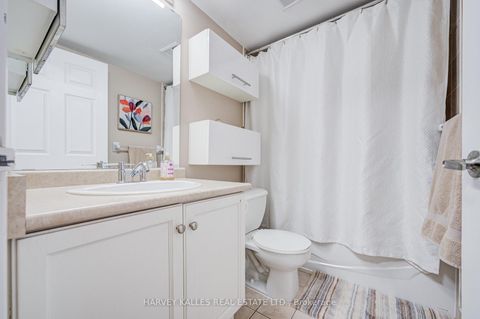 Photo 12 at 902 - 43 Eglinton Avenue, Mount Pleasant West, Toronto