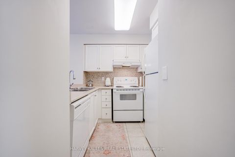 Photo 14 at 902 - 43 Eglinton Avenue, Mount Pleasant West, Toronto