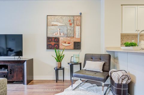 Photo 21 at 902 - 43 Eglinton Avenue, Mount Pleasant West, Toronto