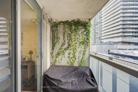 Photo 38 at 902 - 43 Eglinton Avenue, Mount Pleasant West, Toronto