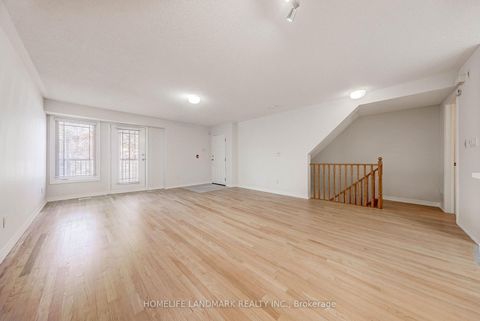 Photo 7 at 19 - 118 Finch Avenue W, Newtonbrook West, Toronto