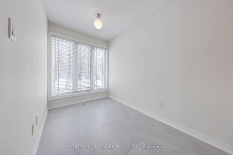 Photo 9 at 19 - 118 Finch Avenue W, Newtonbrook West, Toronto