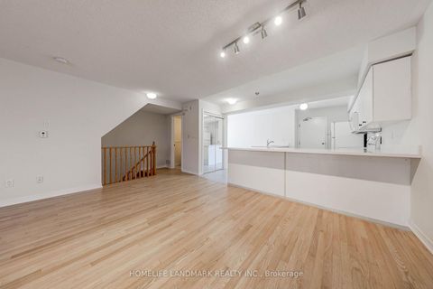 Photo 14 at 19 - 118 Finch Avenue W, Newtonbrook West, Toronto