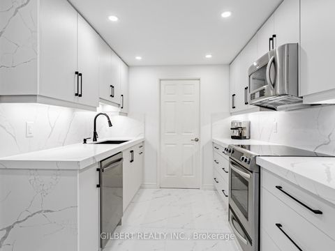 Photo 7 at 806 - 100 Observatory Lane, Observatory, Richmond Hill