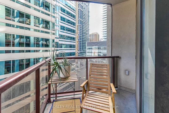 Photo 17 at 1007 - 85 Bloor Street E, Yonge Corridor, Toronto