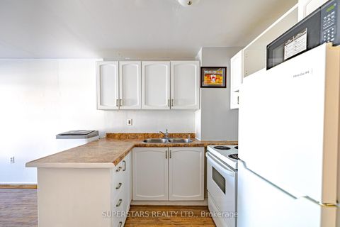 Photo 7 at 165 1/2 Olive Avenue, Central, Oshawa