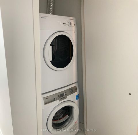 Photo 6 at 6601 - 88 Harbour Street, Waterfront Communities C1, Toronto