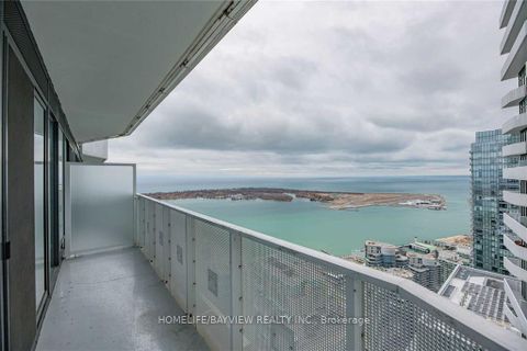 Photo 11 at 6601 - 88 Harbour Street, Waterfront Communities C1, Toronto