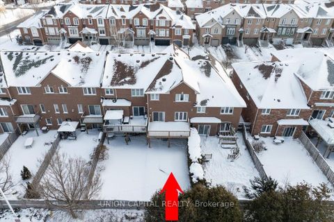 Photo 5 at 18 Honeywood Road, Patterson, Vaughan