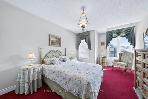 Photo 25 at 18 Honeywood Road, Patterson, Vaughan