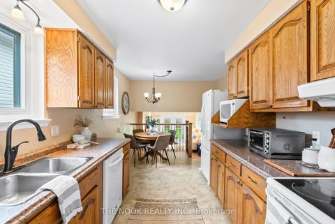 Photo 10 at 287 Viewmount Street, Donevan, Oshawa