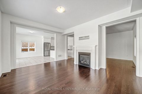 Photo 12 at 22 Valleo Street, Keswick North, Georgina