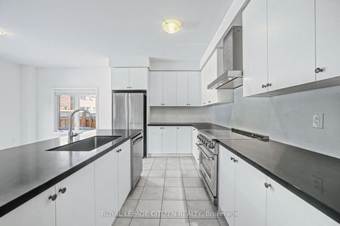 Photo 15 at 22 Valleo Street, Keswick North, Georgina