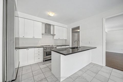 Photo 17 at 22 Valleo Street, Keswick North, Georgina