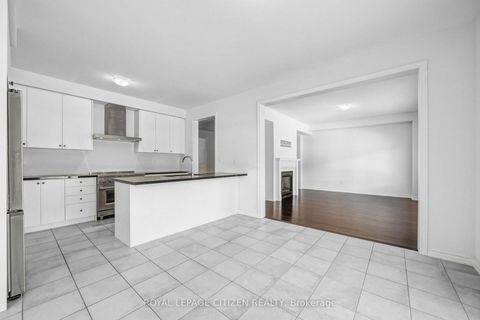 Photo 22 at 22 Valleo Street, Keswick North, Georgina