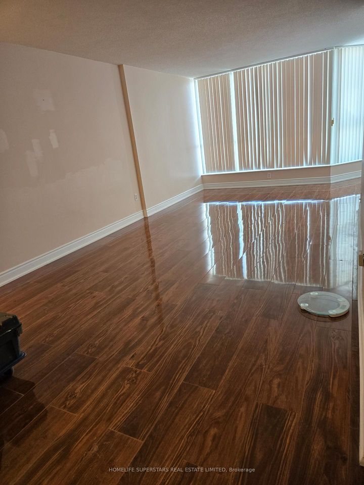 Photo 3 at 607 - 3 Rowntree Road, Jamestown, Toronto