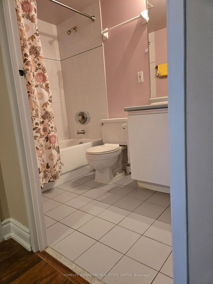 Photo 17 at 607 - 3 Rowntree Road, Jamestown, Toronto