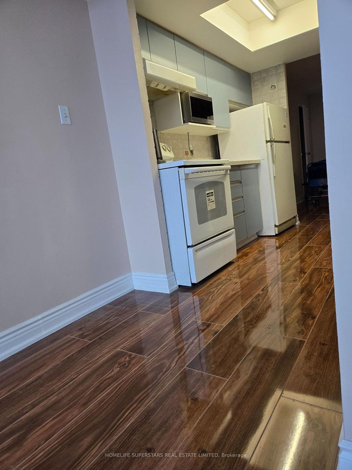 Photo 18 at 607 - 3 Rowntree Road, Jamestown, Toronto