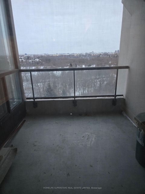 Photo 12 at 607 - 3 Rowntree Road, Jamestown, Toronto