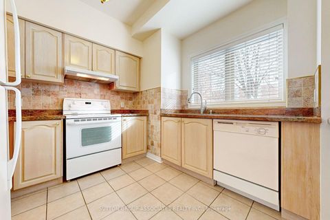 Photo 19 at 31 Pairash Avenue, Mill Pond, Richmond Hill