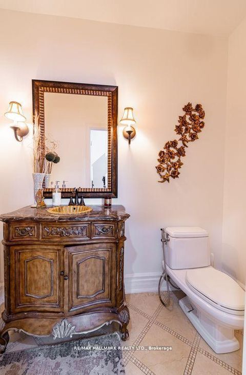 Photo 7 at 384 Kennedy Street W, Aurora Highlands, Aurora