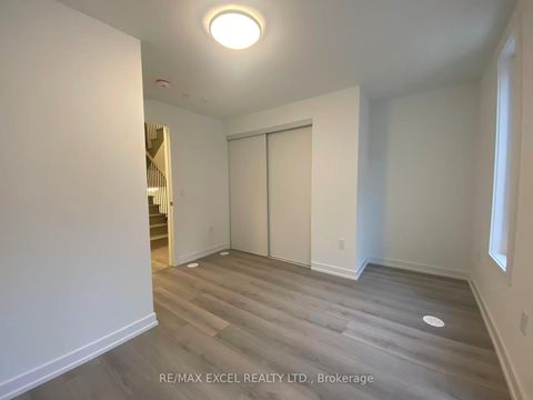 Photo 18 at 61 - 10 CALAMINT Lane, L'Amoreaux, Toronto