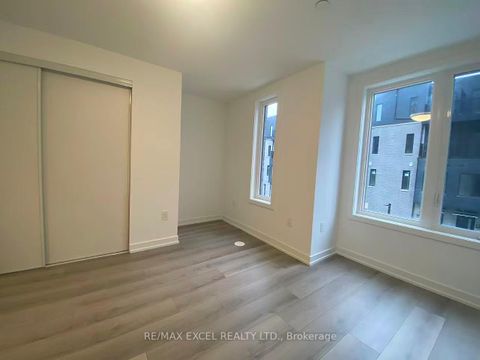 Photo 19 at 61 - 10 CALAMINT Lane, L'Amoreaux, Toronto