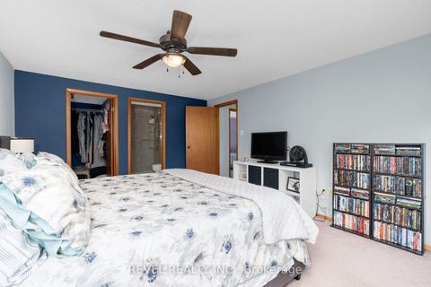 Photo 13 at 70 Lillian Crescent, Sunnidale, Barrie