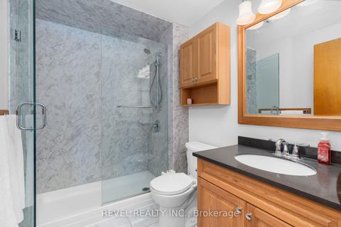 Photo 14 at 70 Lillian Crescent, Sunnidale, Barrie