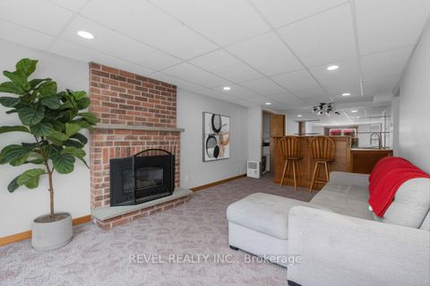 Photo 21 at 70 Lillian Crescent, Sunnidale, Barrie