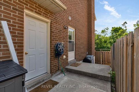 Photo 34 at 70 Lillian Crescent, Sunnidale, Barrie