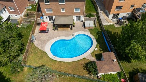 Photo 37 at 70 Lillian Crescent, Sunnidale, Barrie