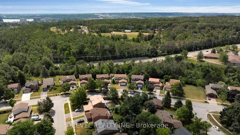 Photo 40 at 70 Lillian Crescent, Sunnidale, Barrie