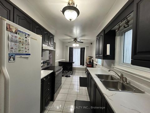 Photo 5 at 242 Braymore Boulevard, Rouge E11, Toronto