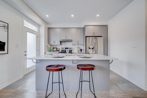 Photo 10 at 88 William F Bell Parkway, Rural Richmond Hill, Richmond Hill