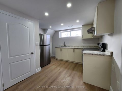 Photo 7 at 53 Milford Haven Drive, Morningside, Toronto