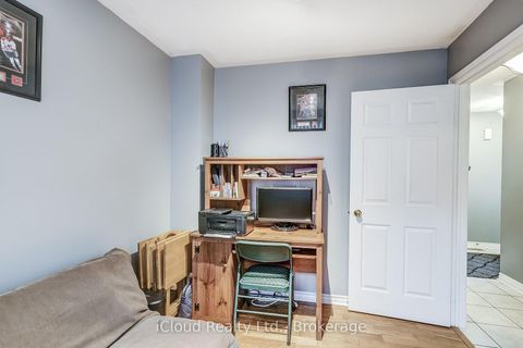 Photo 11 at 9 Timothy Lane S, Holly, Barrie